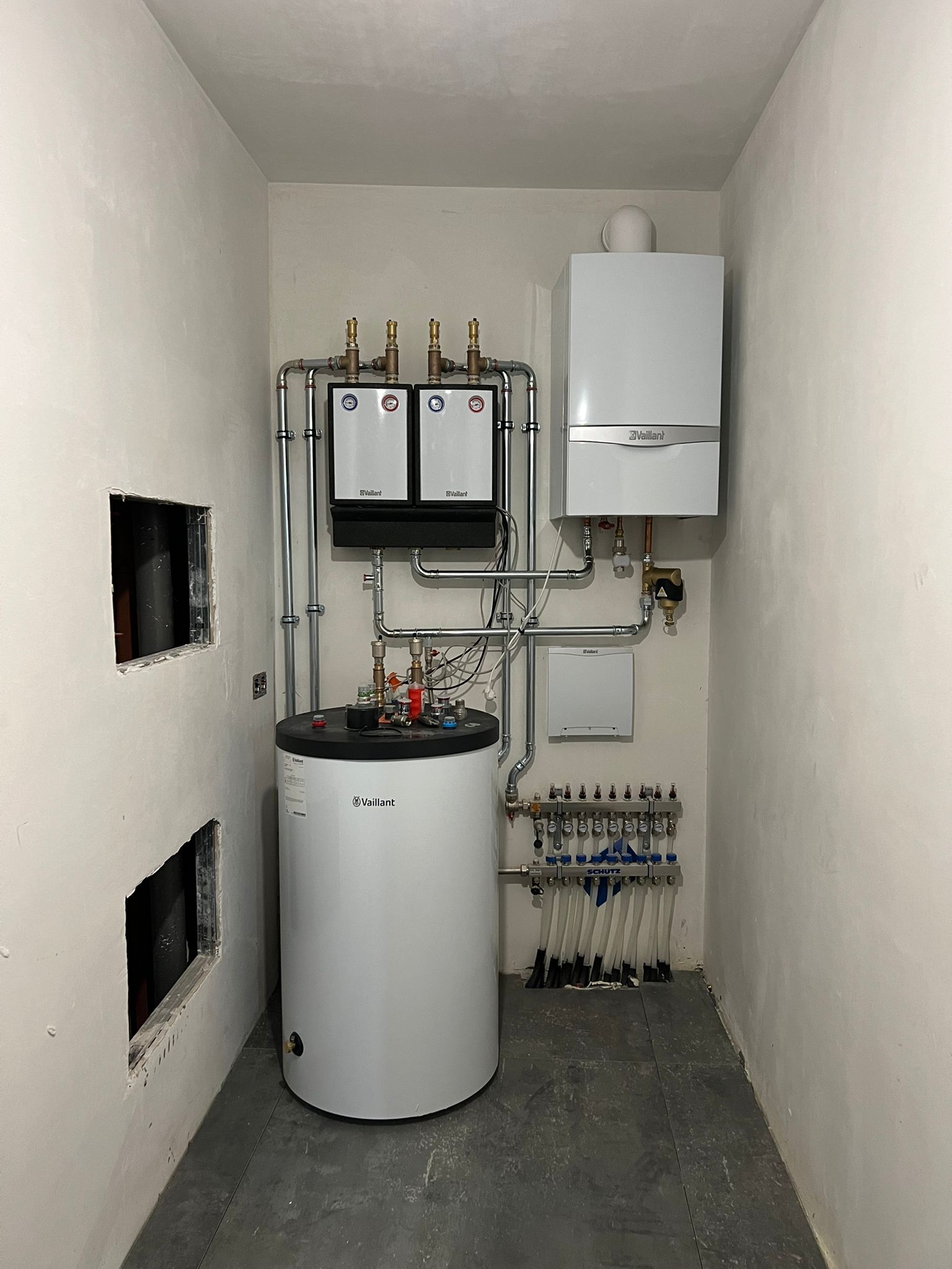 Installation chauffage complète avec chaudière Vaillant, ballon et collecteurs