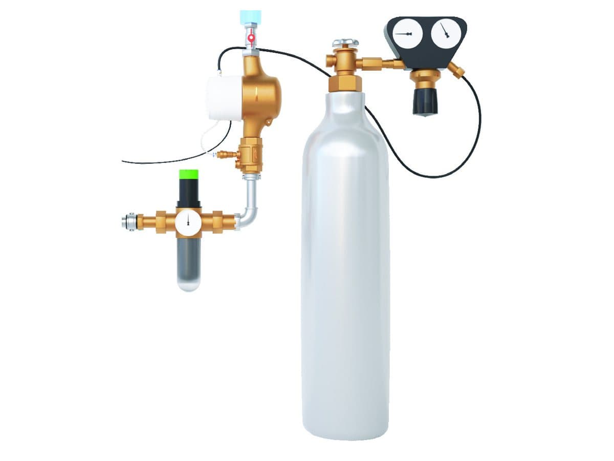 Bouteille de CO₂ alimentaire, manodétendeur et SoluCalc installé à la verticale
